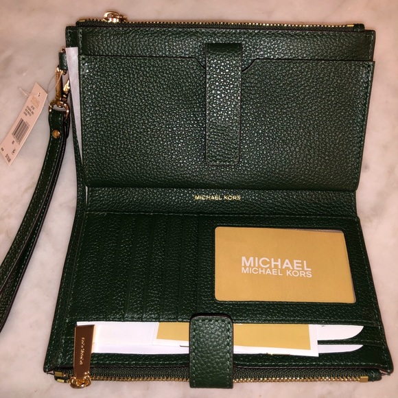Michael Kors Jet Set Leather phone wristlet NWT 😎 - Picture 3 of 13